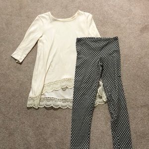 Old Navy girls size 10/12 shirt and legging